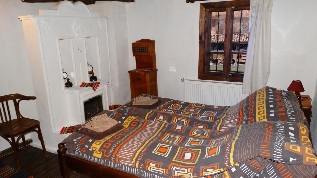 Hôtel Ecopark Elena Extérieur photo