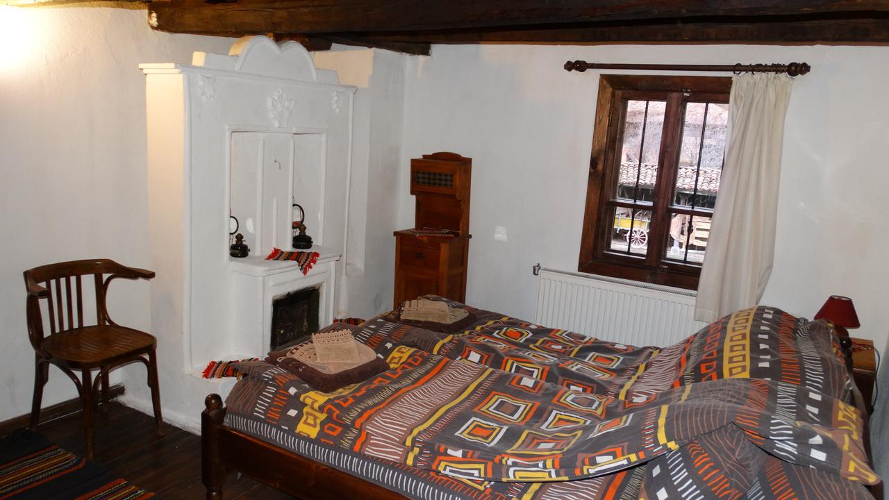 Hôtel Ecopark Elena Extérieur photo